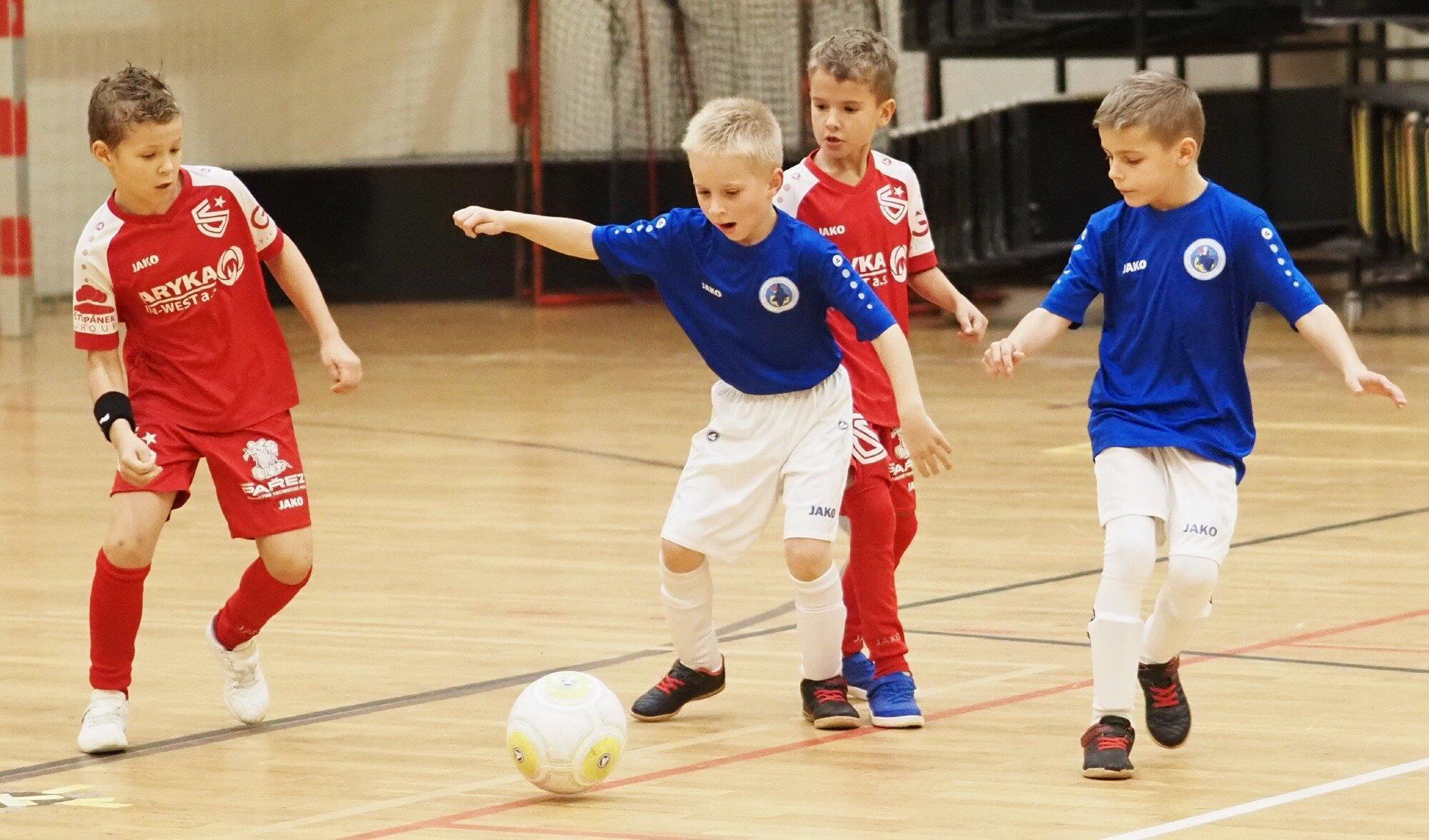 Jedenáctá výhra v řadě pro U17, derby přípravek U9 a U10