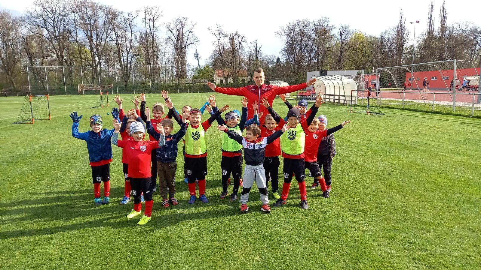 Školička SLAVIA KIDS a týmy přípravek zvou děti ročníků 2010-2017 na své tréninky