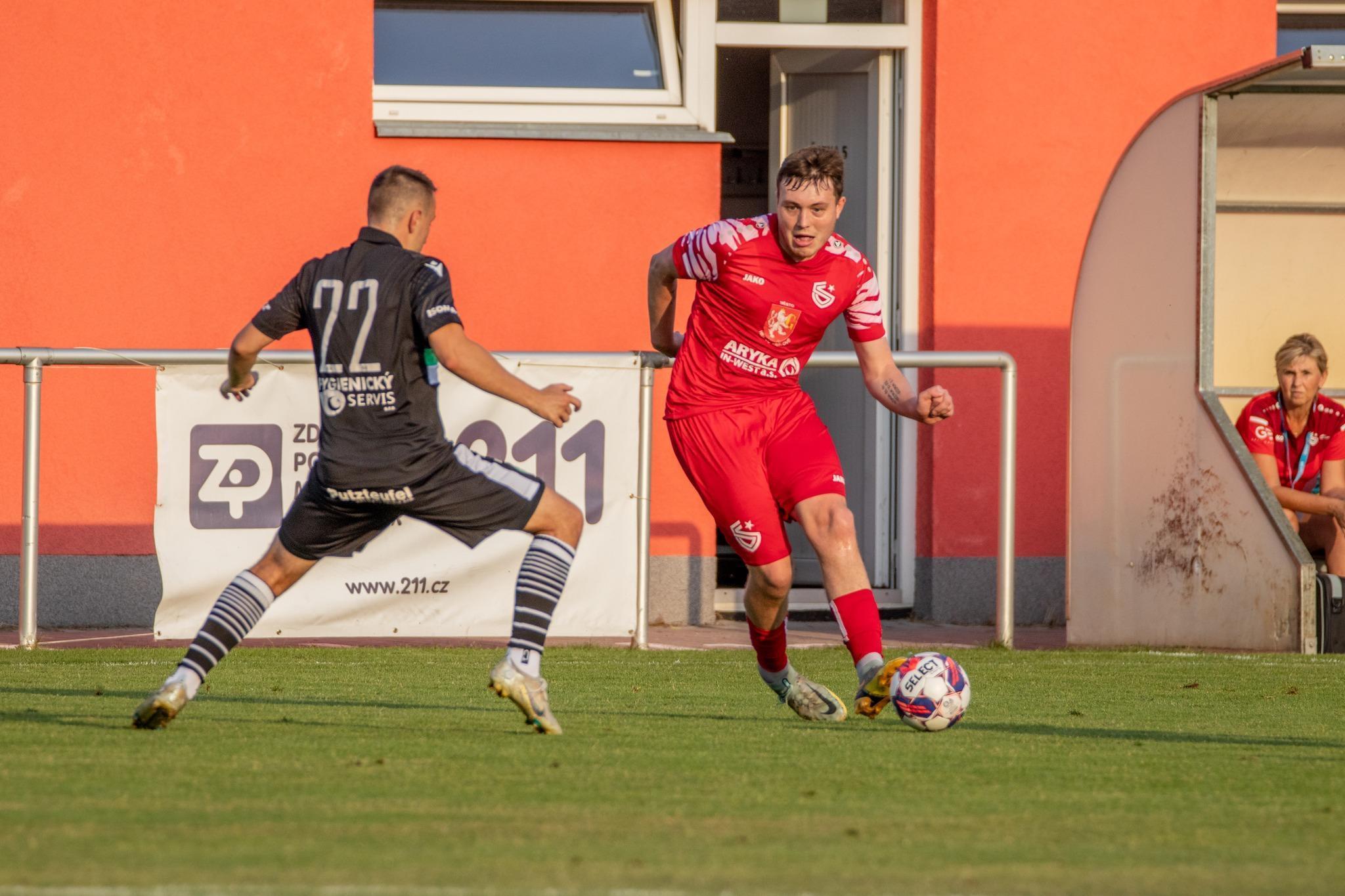 Slavia zaspala úvod 2. poločasu a z Benátek odjíždí bez bodů