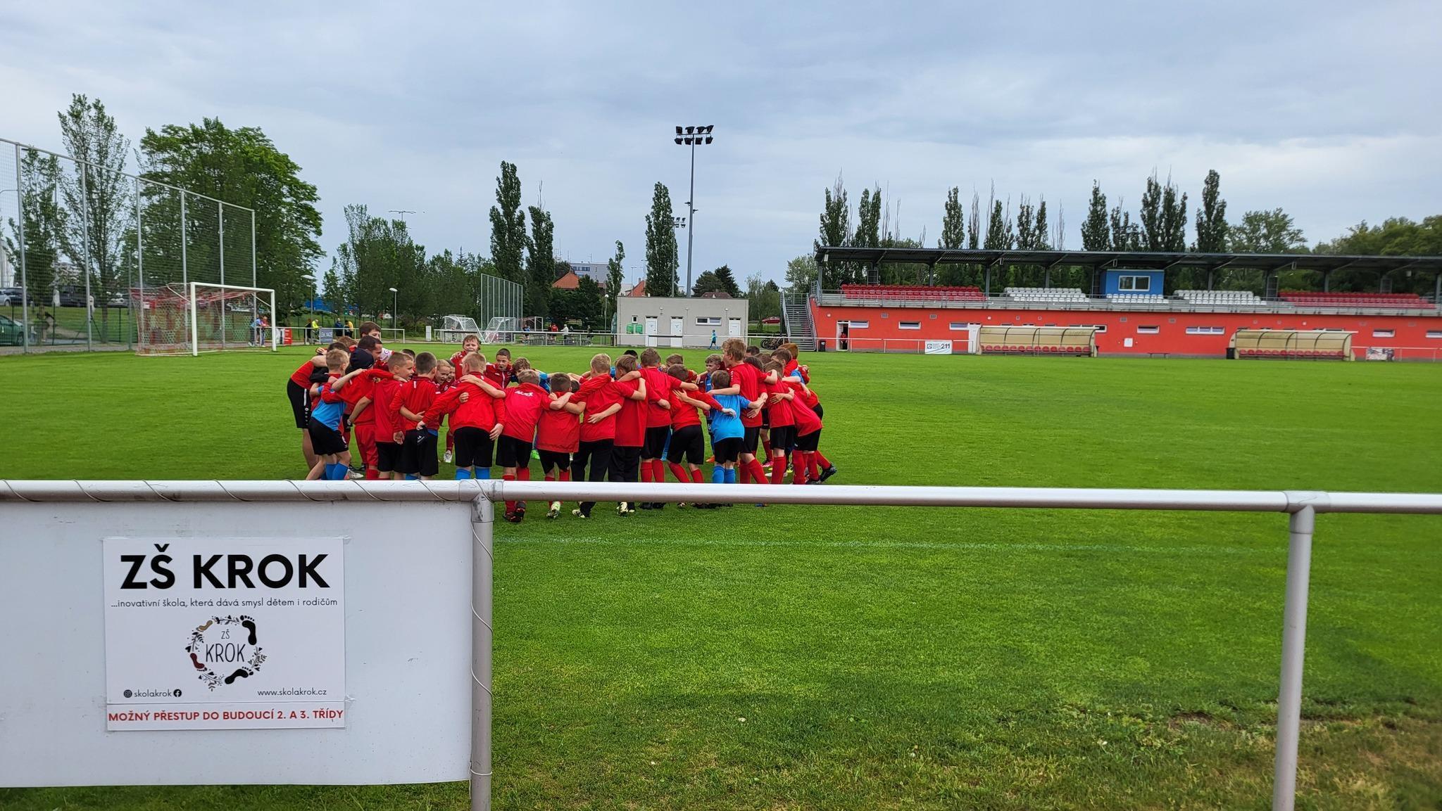 Hradecká Základní škola Krok podporuje mladé slávistické fotbalisty