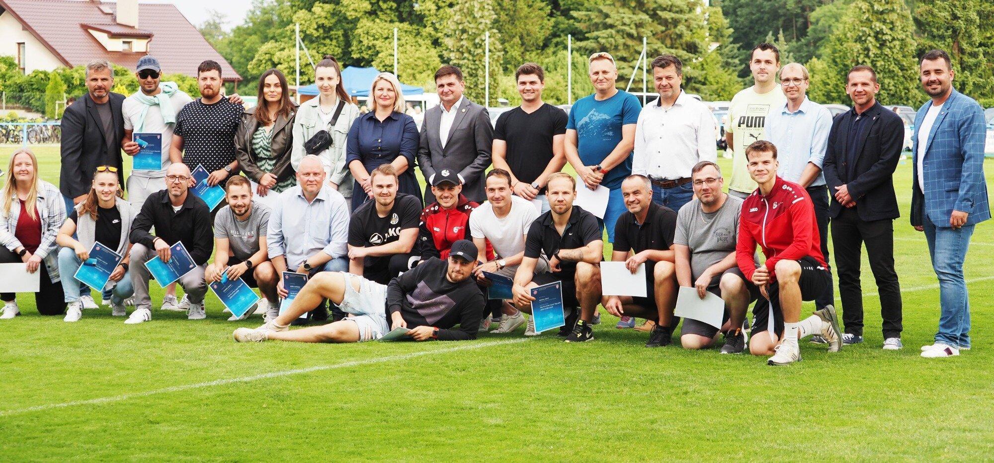 Čtyři trenéři mládeže úspěšně ukončili kurz B licence