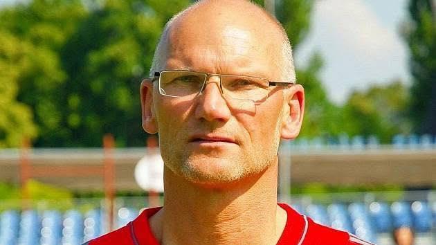 FC Slavia Hradec Králové se rozhodla pro změnu hlavního trenéra u A“ týmu mužů!
