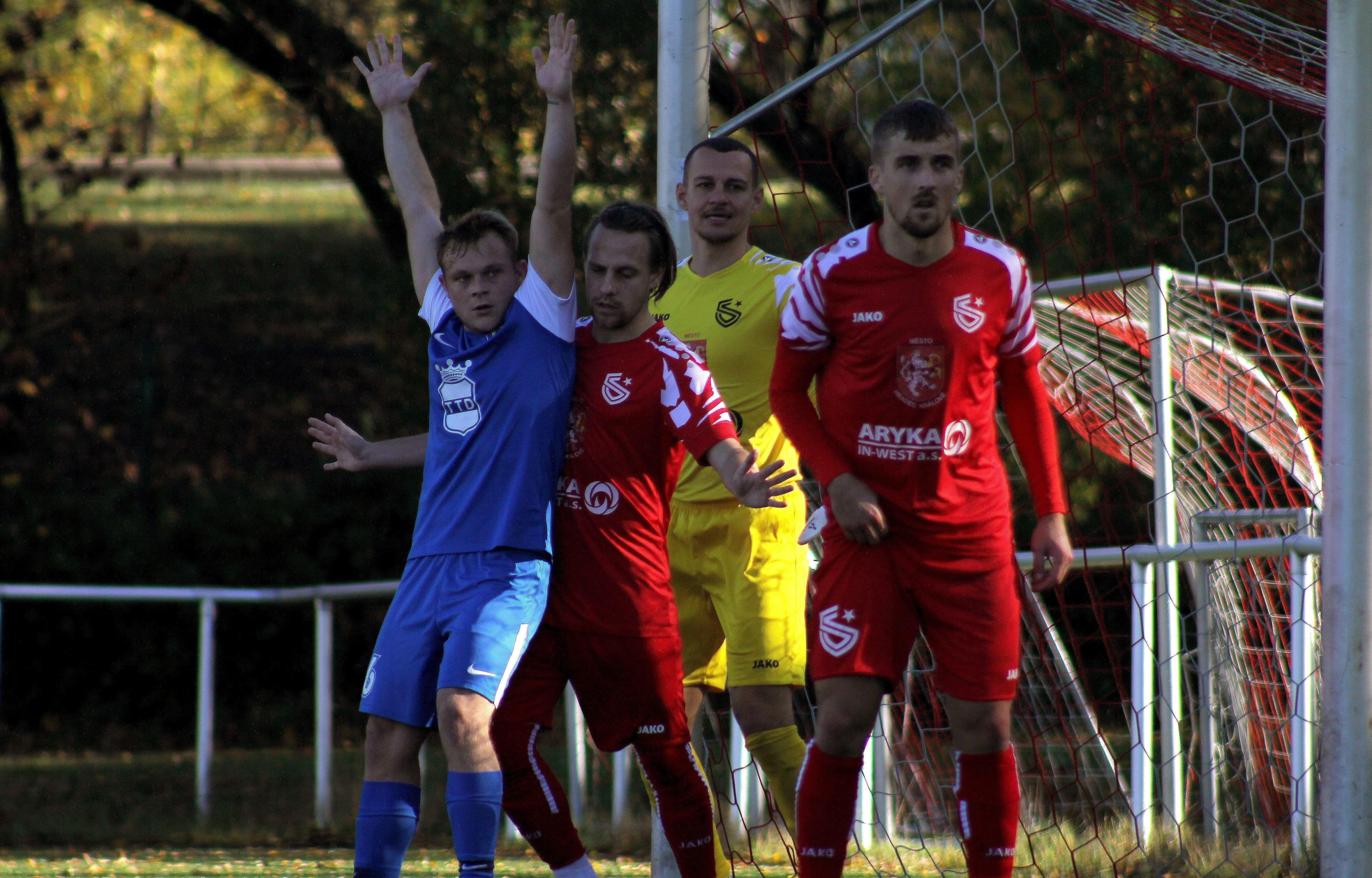 Slavia se z minulého utkání vůbec neponaučila a opět 2.poločas tahala za kratší konec
